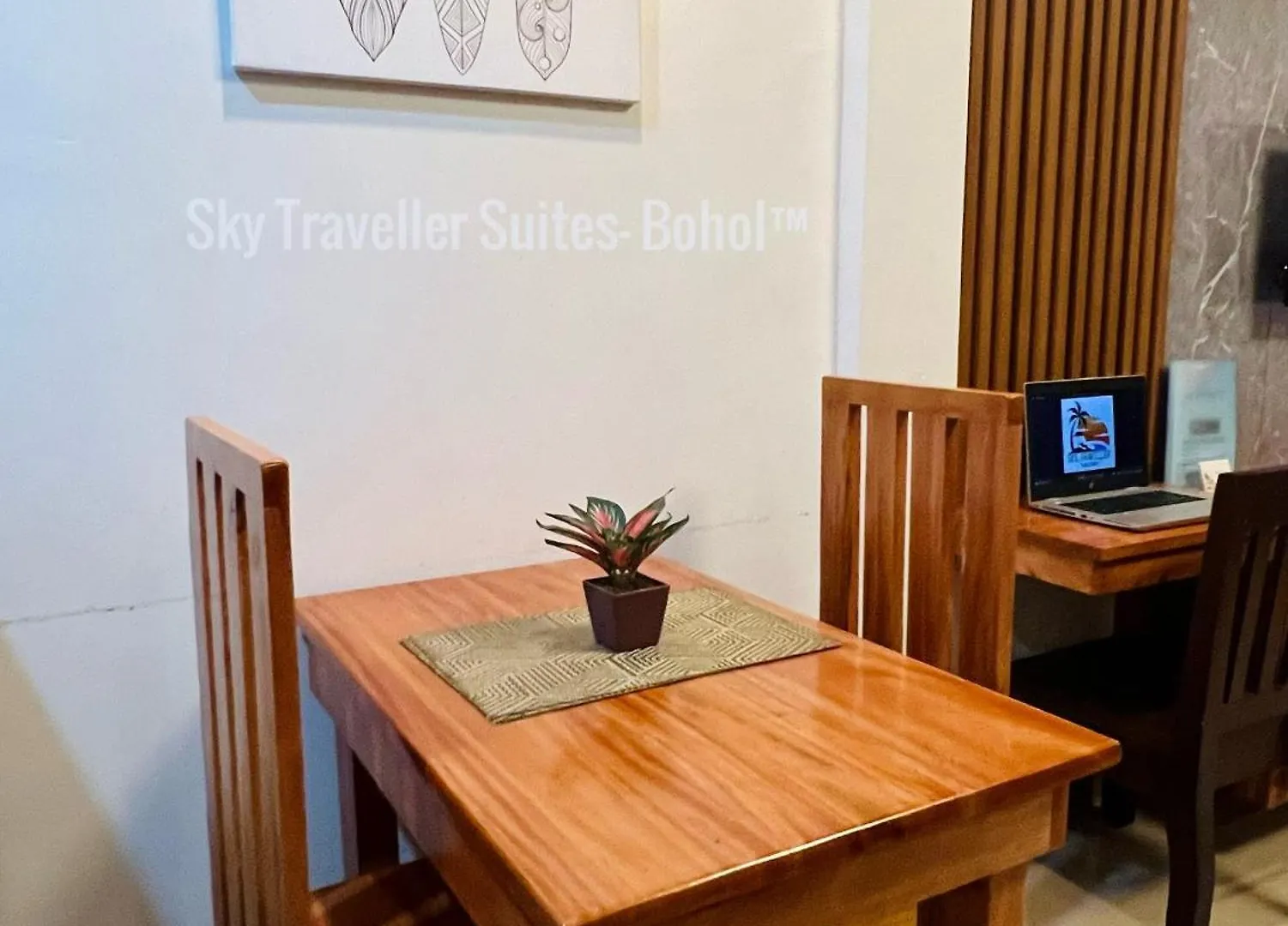 Guest house Sky Traveller Suites Panglao